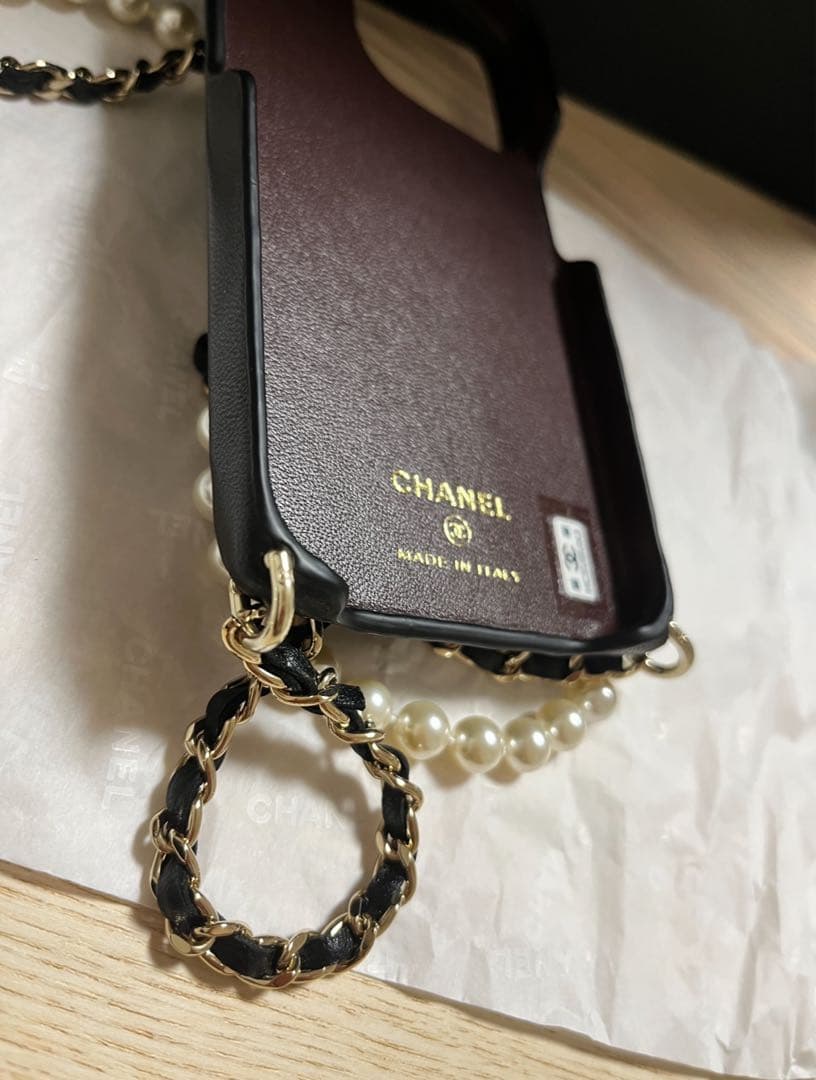 CHANEL iPhone 14 Pro ケース