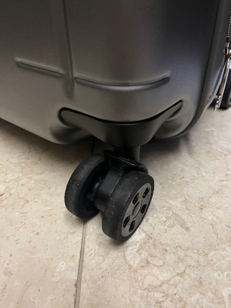 ［美品］超軽量　Orobianco グレー キャリーケース