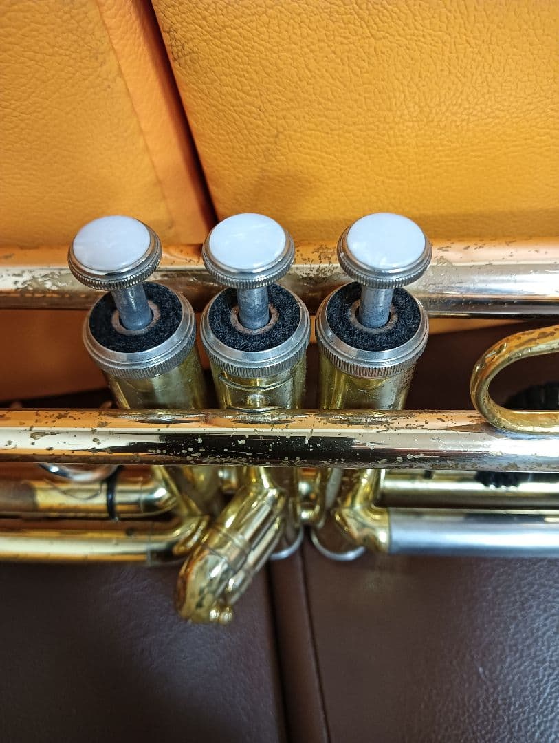 YAMAHAトランペットYTR-3325赤ベル