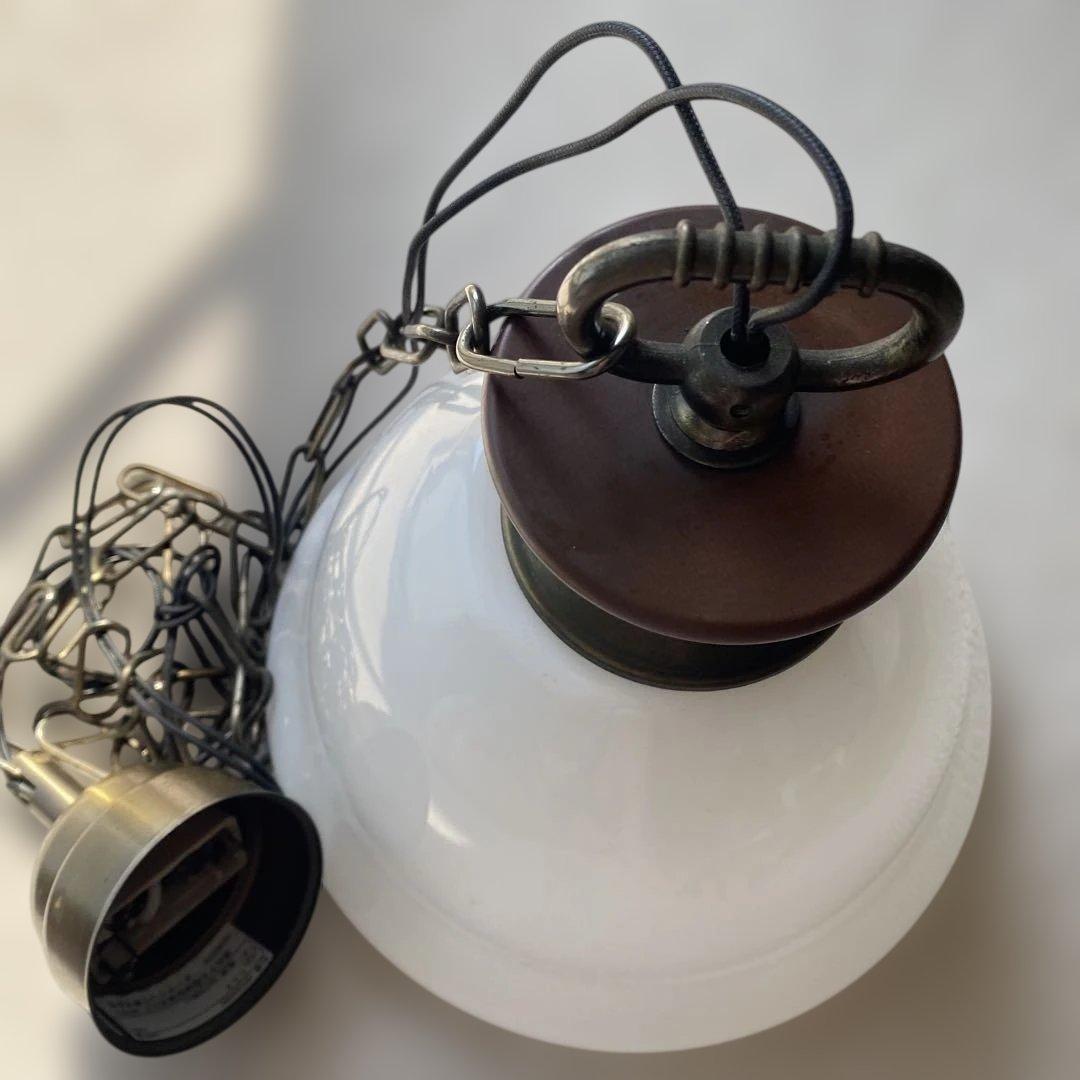 ホワイトガラス ペンダントライト オーデリック D