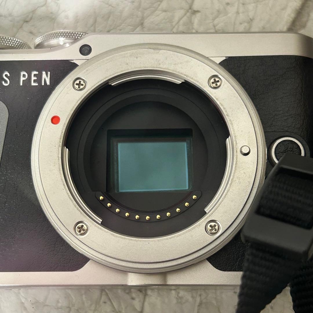 OLYMPUSミラーレス一眼カメラ E−PL9 ダブルズームキット