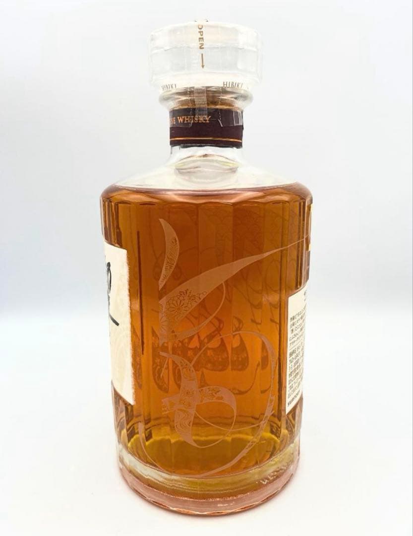 新品未開栓 サントリー 響 ウイスキー 100周年記念 ブレンド 桐箱入り