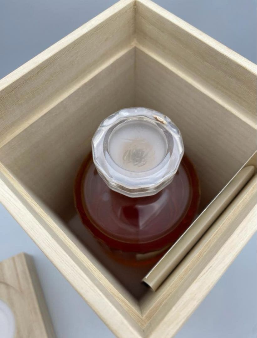 新品未開栓 サントリー 響 ウイスキー 100周年記念 ブレンド 桐箱入り