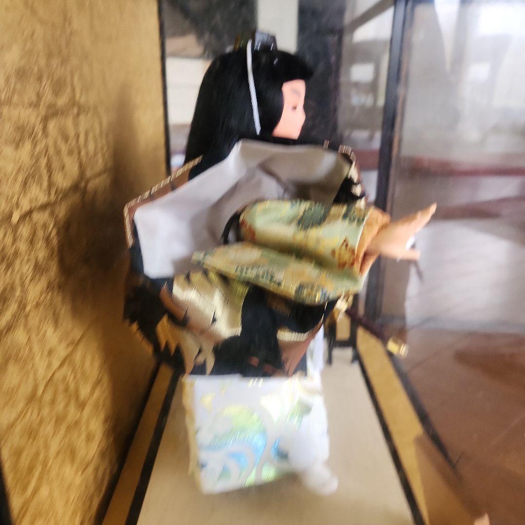 日本人形 豪華な衣装