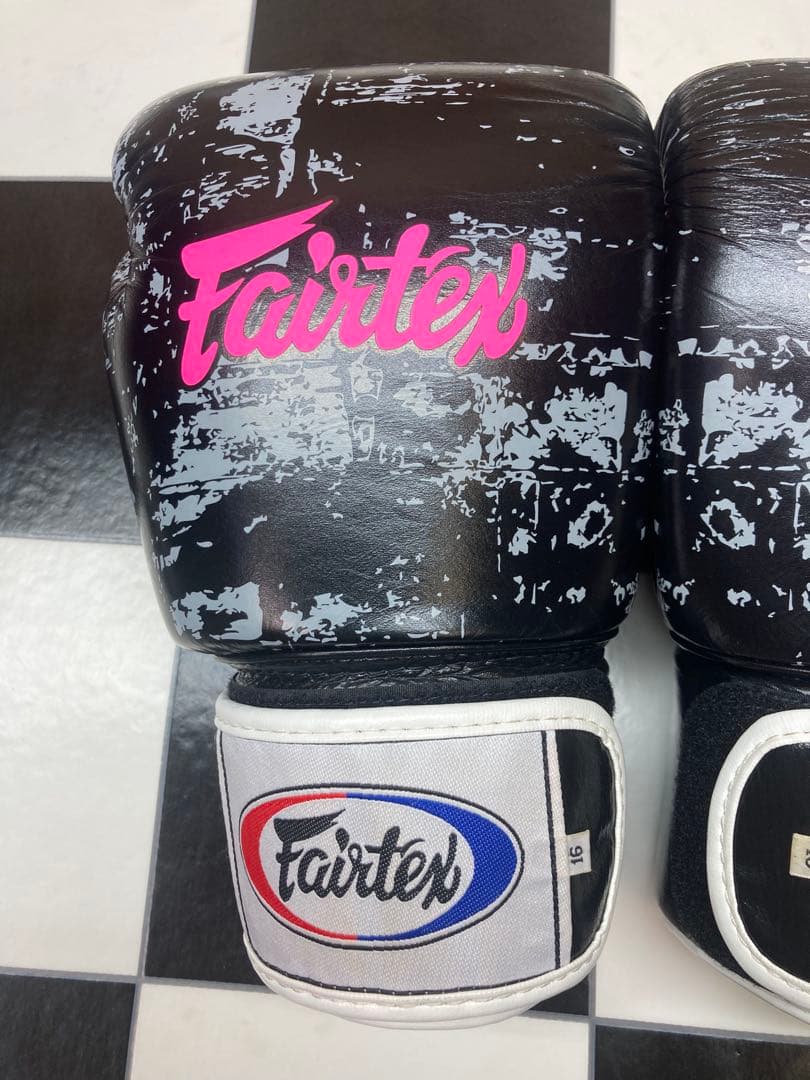 Fairtexフェアテックス ボクシンググローブ 16oz ブラック/ピンク美品