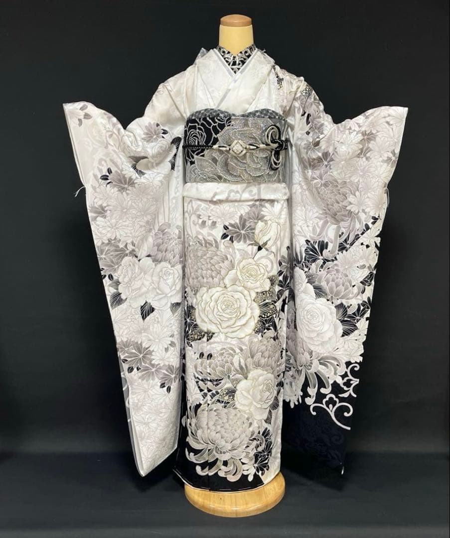 振袖未仕立て2枚