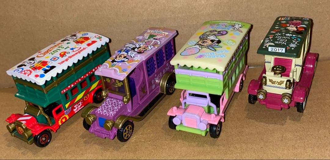 ディズニーの　可愛いミニカー24台まとめ売り