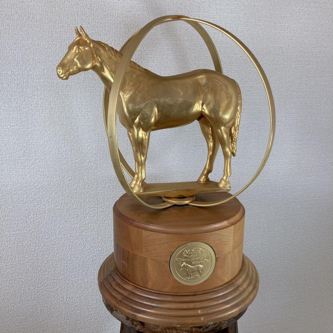 金　馬の置物　ゴールド　チャンピオンシップAQHA 1998世界選手権乗馬ショー