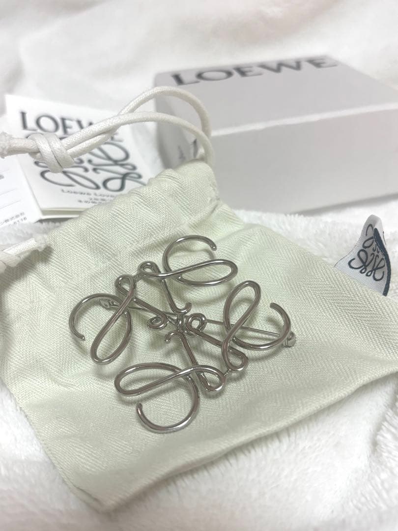 LOEWE シルバーブローチ