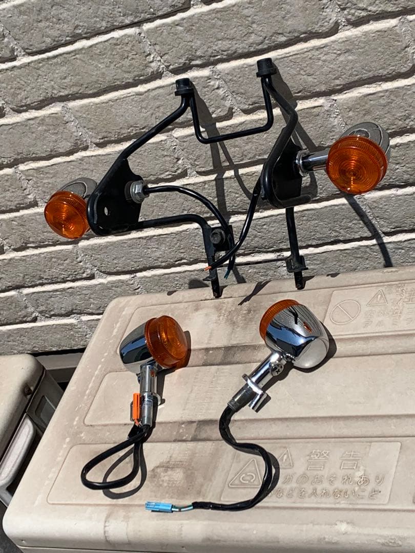 CB400SS 用　純正ウィンカー　4個セット（ヘッドライトステー？付）