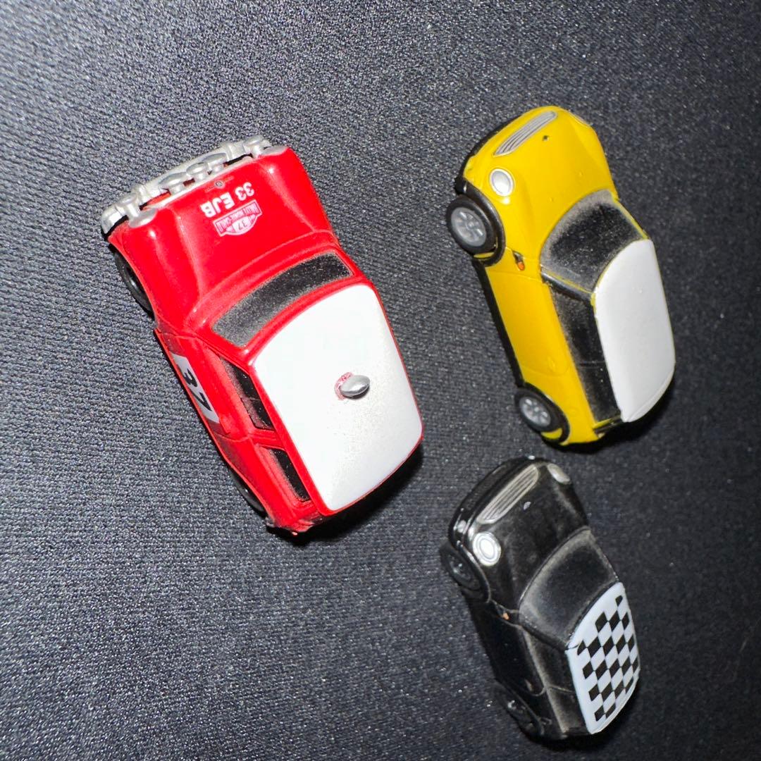 ミニカー 3台セット 赤 黄 黒