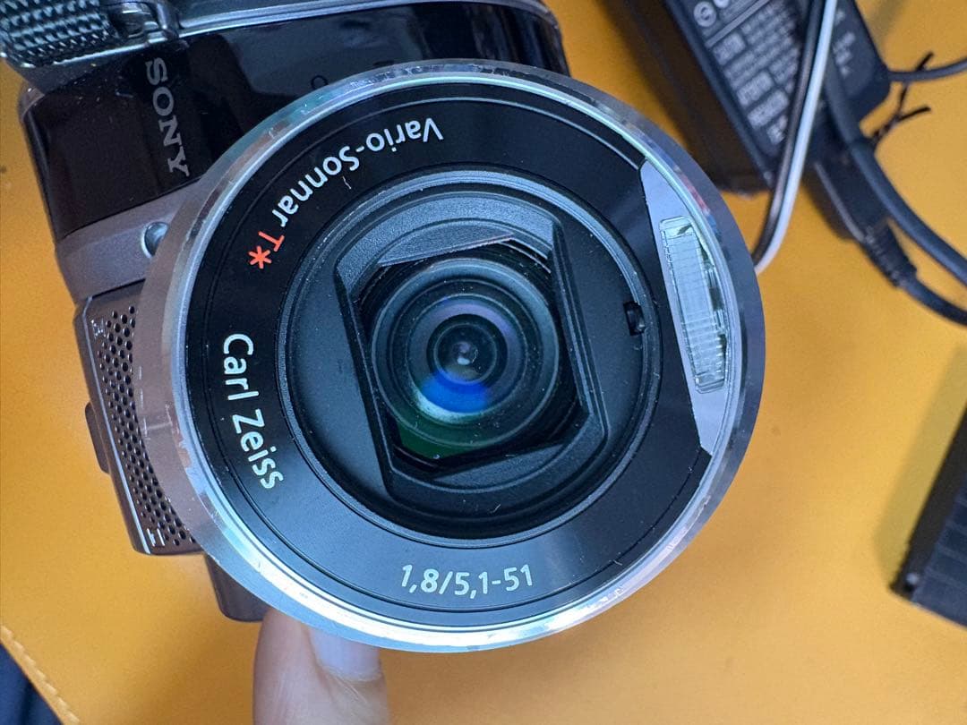 SONY ハンディカム HDR-HC3 ビデオカメラ　充電器　作例あり