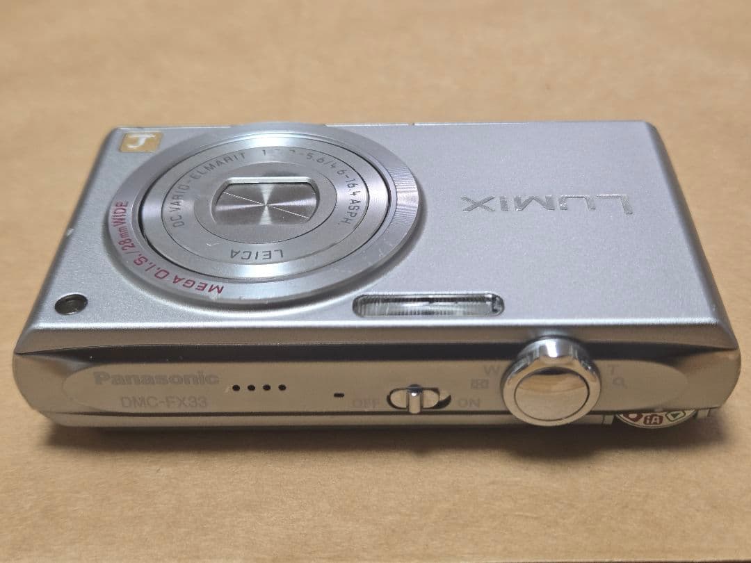 Lumix DMC-FX33 シルバー コンパクトデジタルカメラ 本体