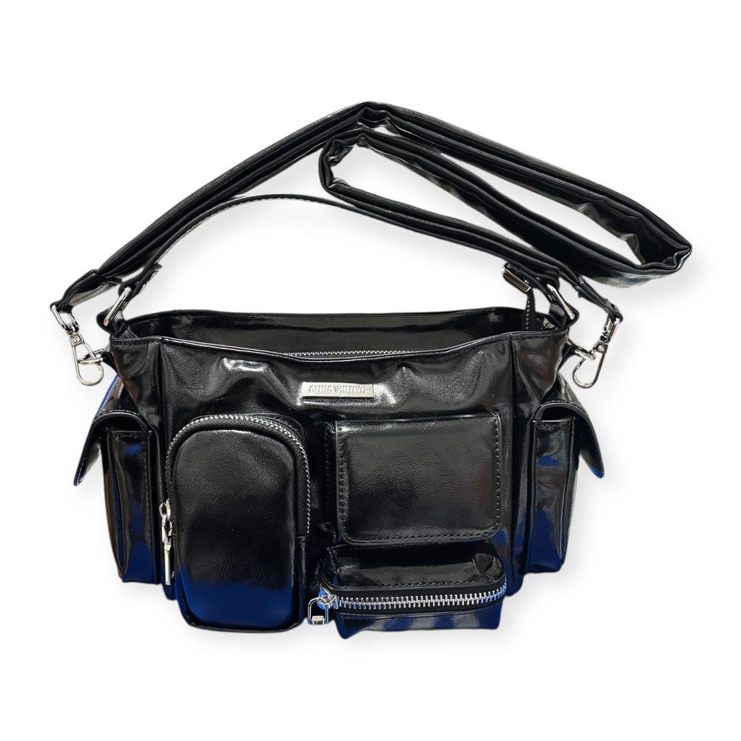 ANNA SUI NYC マルチポケットチビバッグ （メタリックブラック）