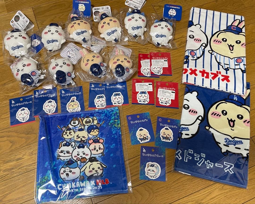 ちいかわ　ドジャース　カブス　ハチワレ　うさぎ　ステッカー　タオル　マスコット