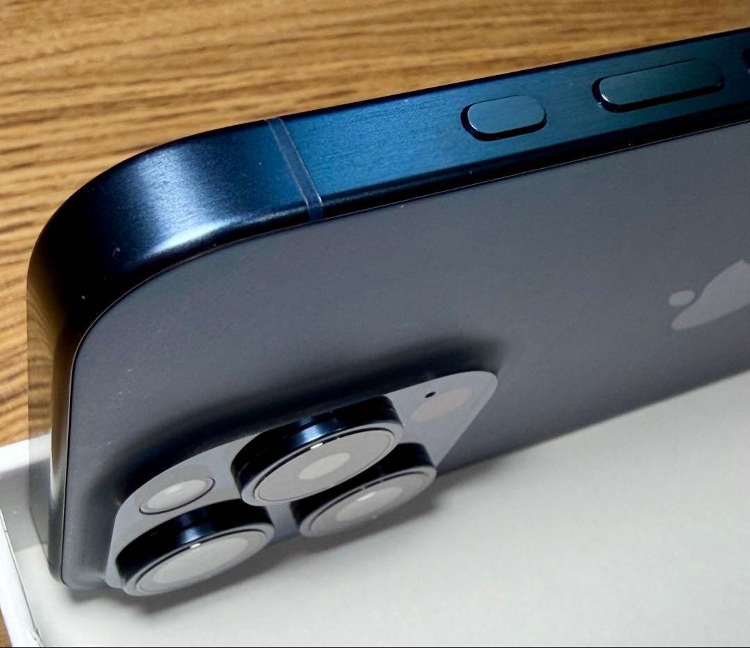 iPhone15 Pro 256GB (SIMフリー) ブルーチタニウム　美品