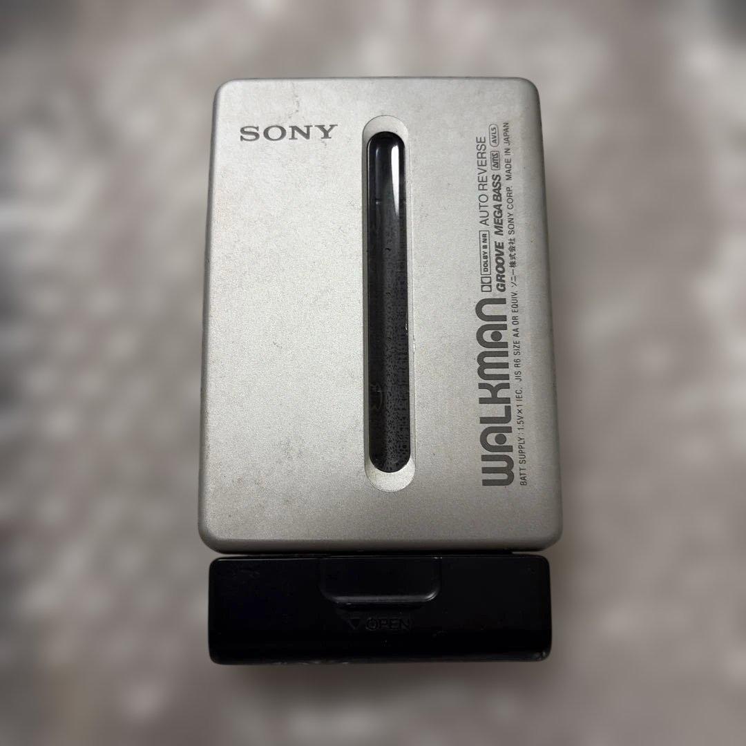 SONY カセットウォークマン WM-EX677日本製