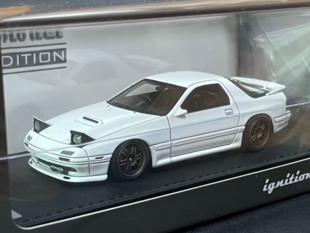 イグニッションモデル IG2944 1/43 RX-7 アンフィニ エンジン付き
