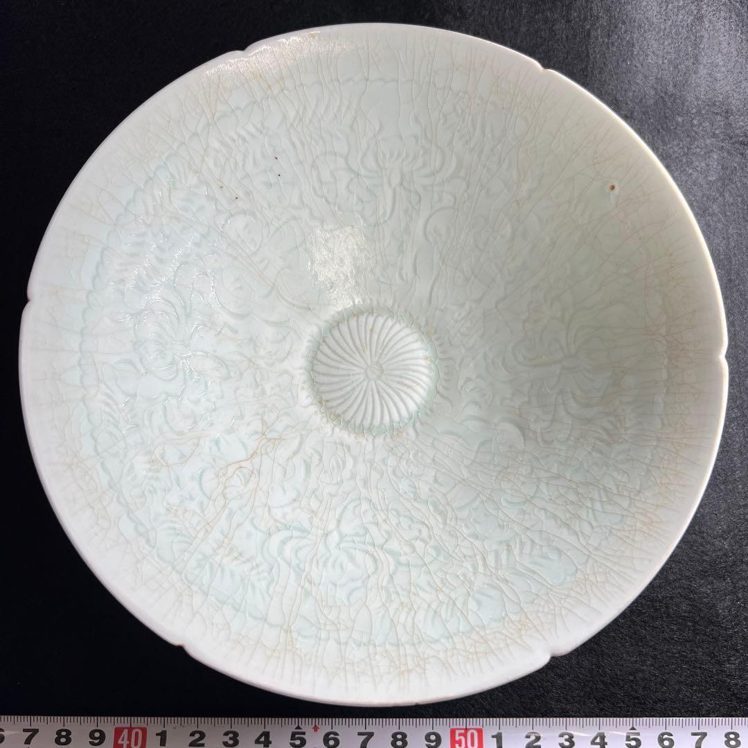 中国宋時代　青影陰刻輪花鉢　木箱付　直径約19.5㎝東Y8-0105☆2Fトヒカ