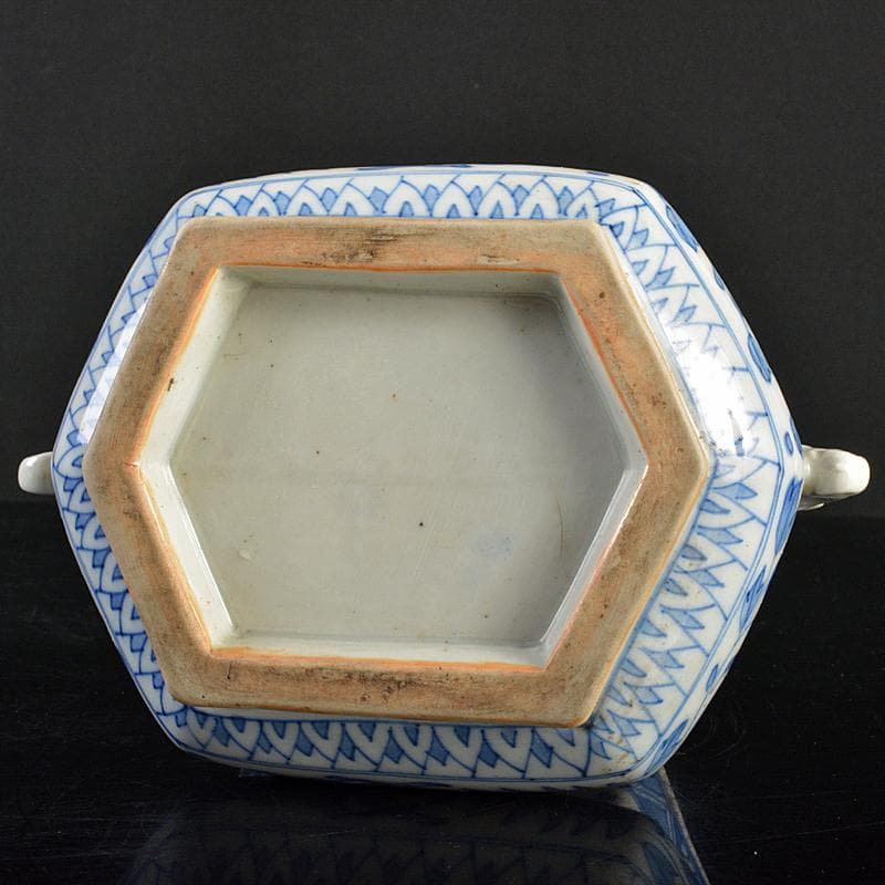 瀬戸焼　古瀬戸　染付　鳳凰花文　双耳六角香炉　M　R7342