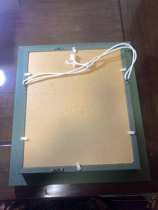 絵画　山のように大きな女性像です。