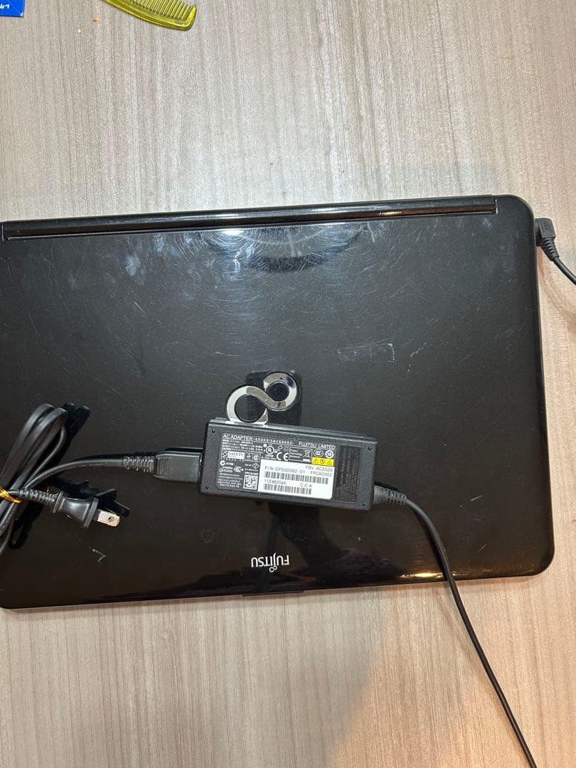 LIFEBOOK AH54/H ノートPC 本体、充電ケーブル、アダプター