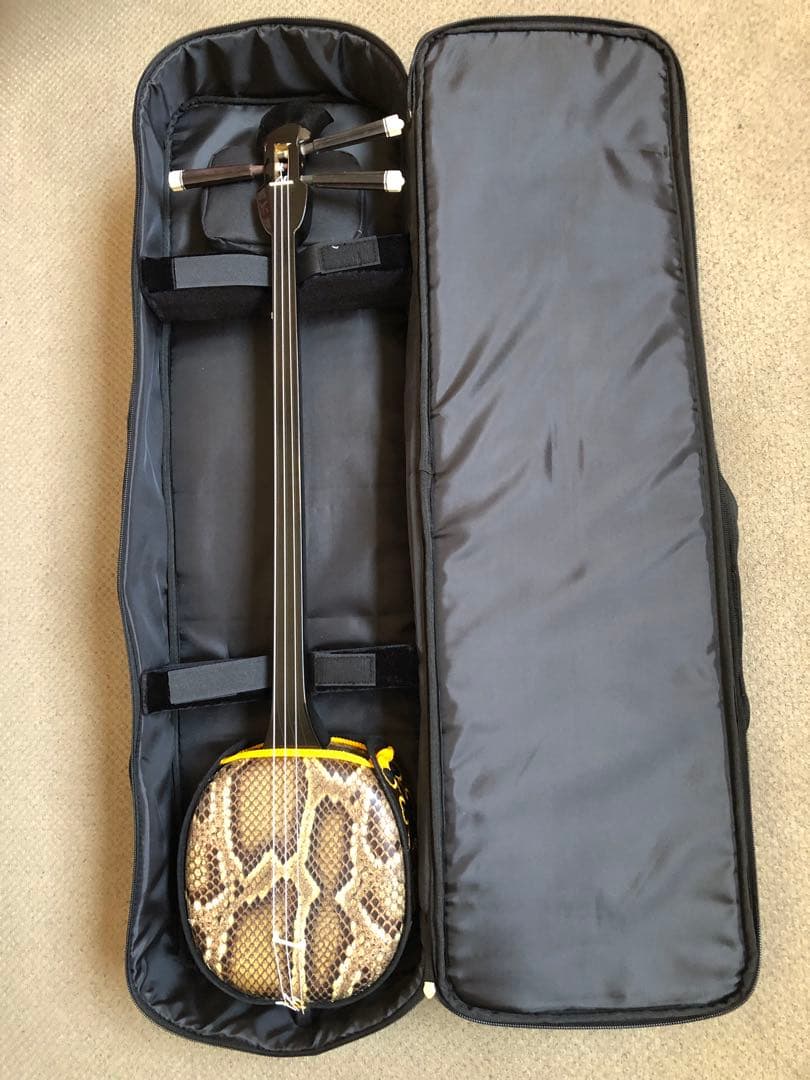 ヘビ皮の三味線 本体　中古品　送料無料