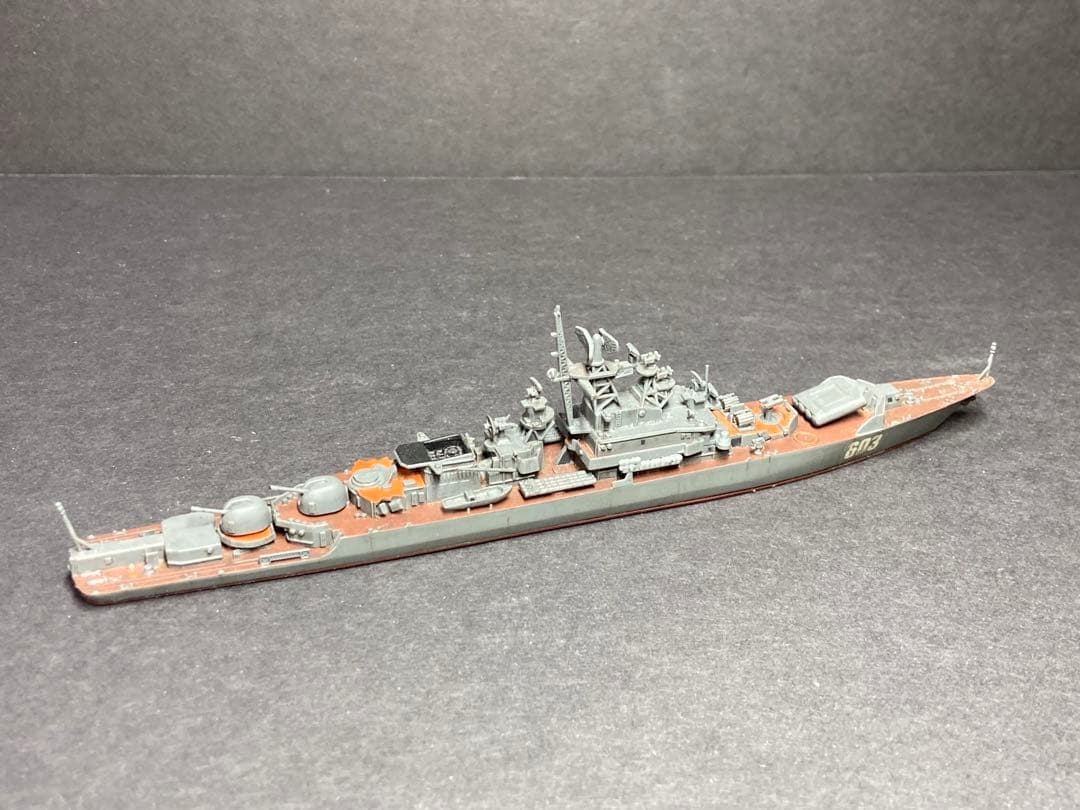 【完成品】1/700 ソビエト海軍 クリヴァクⅡ型フリゲート(ピットロード)