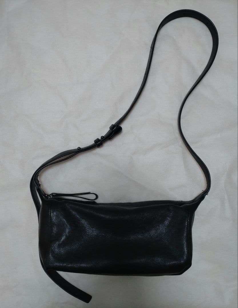 ear PAPILLONNER ボックスミニショルダーバッグ　ブラック