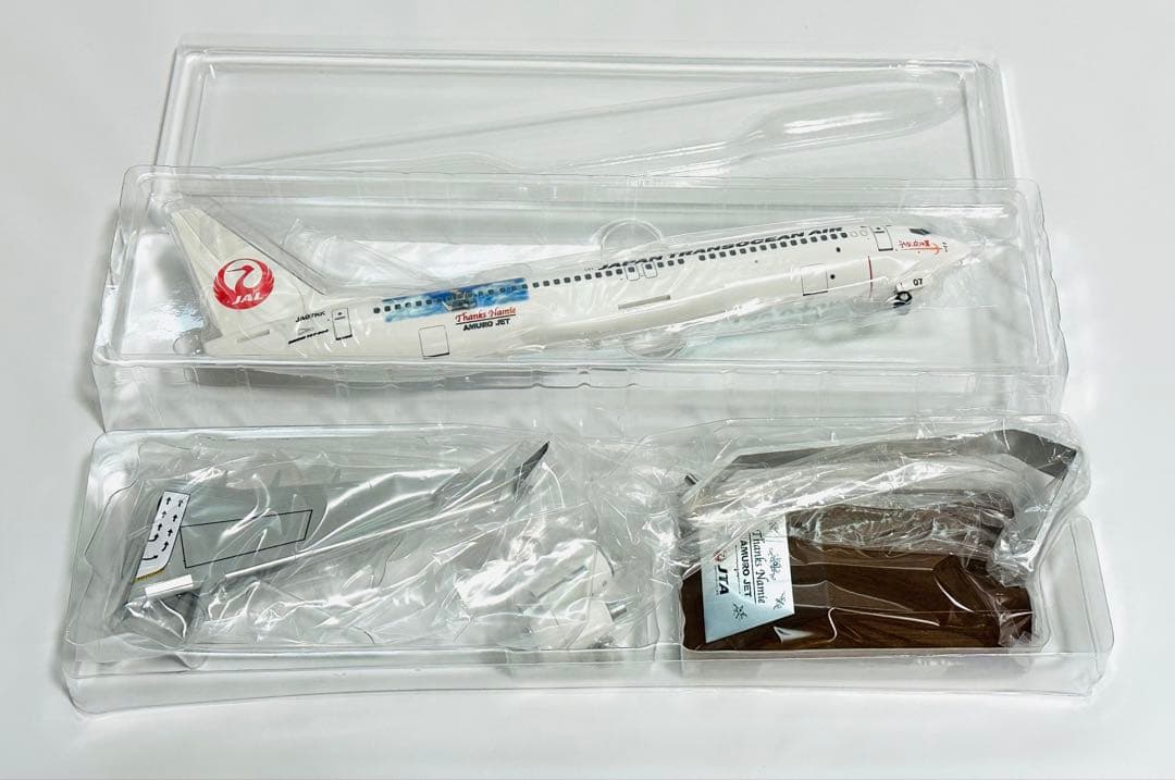 JALUX 1/130 737-800 JTA AMURO JET 未組立品