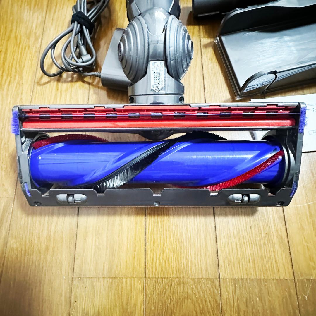 動作確認済　ダイソン　コードレスクリーナー　掃除機　dyson　SV12　V10