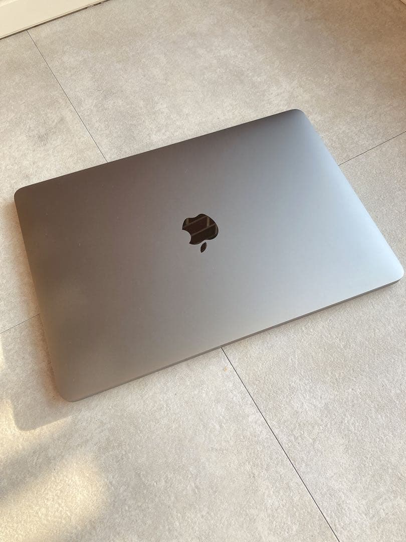 Apple MacBook 13incスペースグレー2016 8GB 251GB