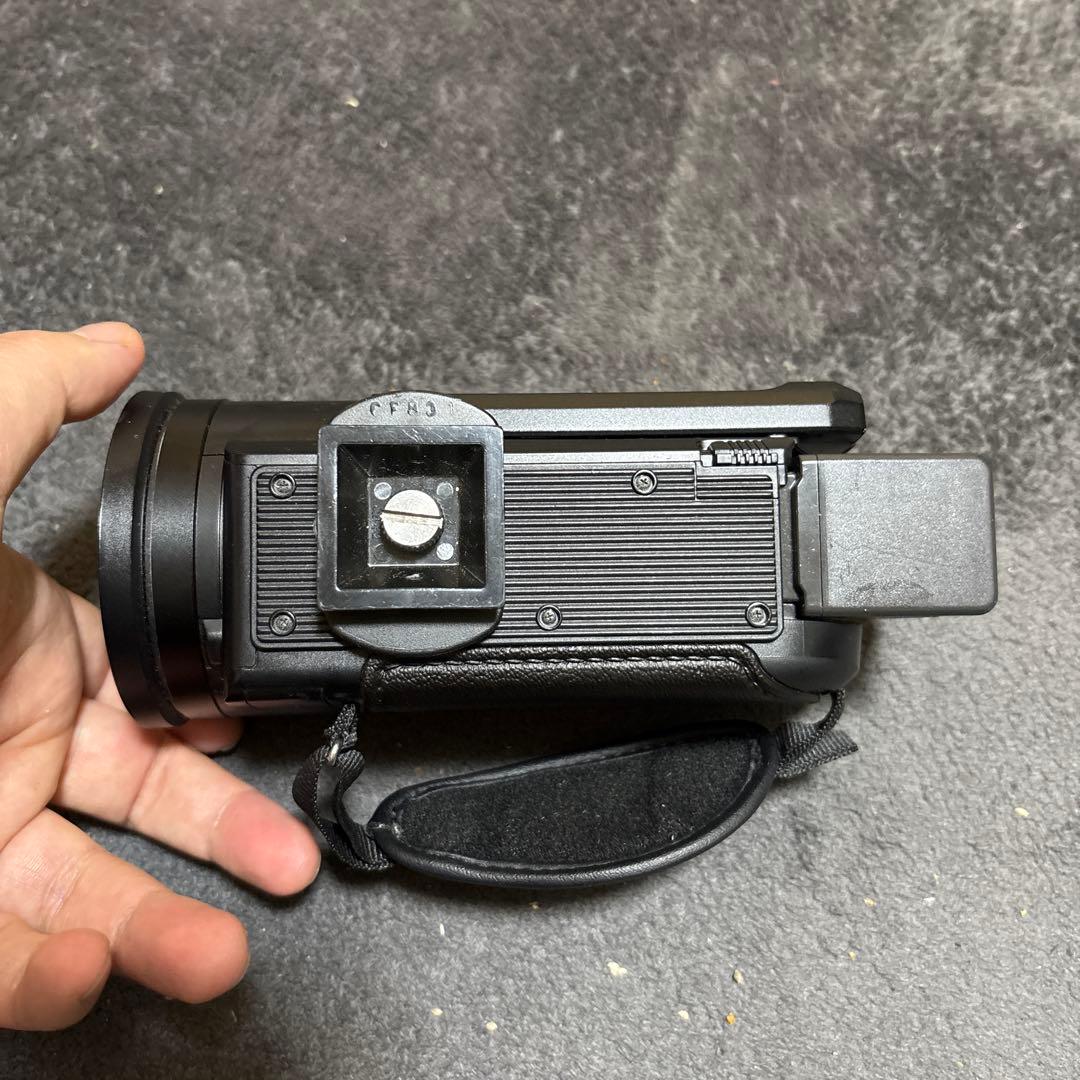 Panasonic パナソニック　ビデオカメラ　HC-WX1M