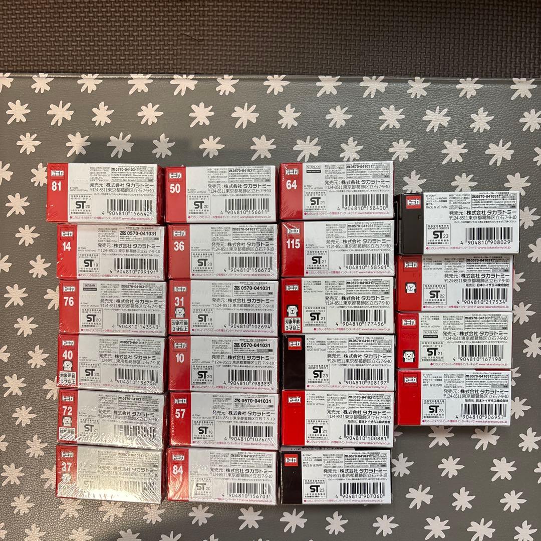 ケ*ス様 トミカ 初回特別仕様14個、トイザラスAEON限定版8個計22個セット