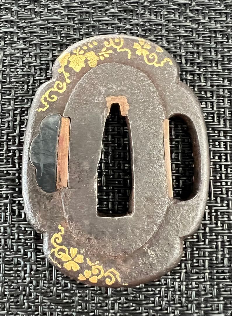 刀鍔 短刀用 肥後象嵌 金象嵌 無銘 鉃地 年代物 箱付き 中布有 アンティーク