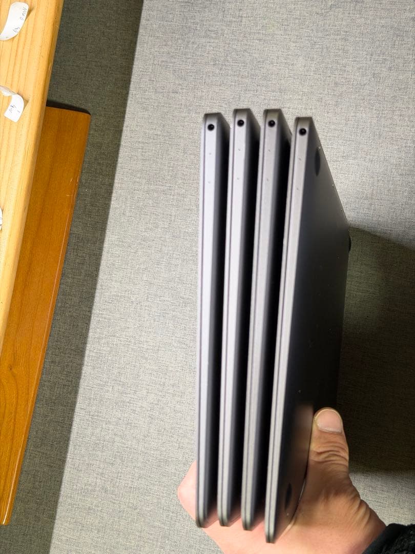 macbook 12インチ　m3-8-256 バッテリー不具合　ジャンク扱い