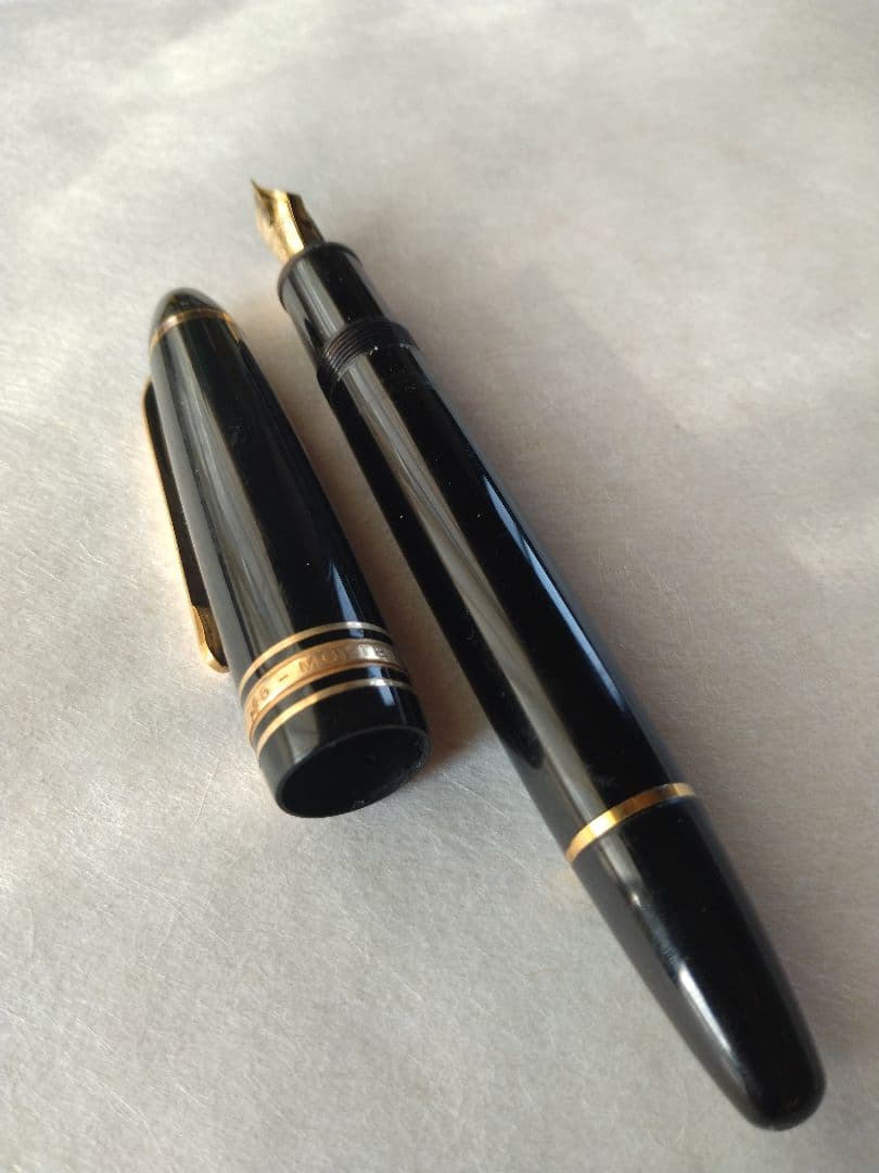 モンブラン(MONTBLANC)万年筆 マイスターシュテュック