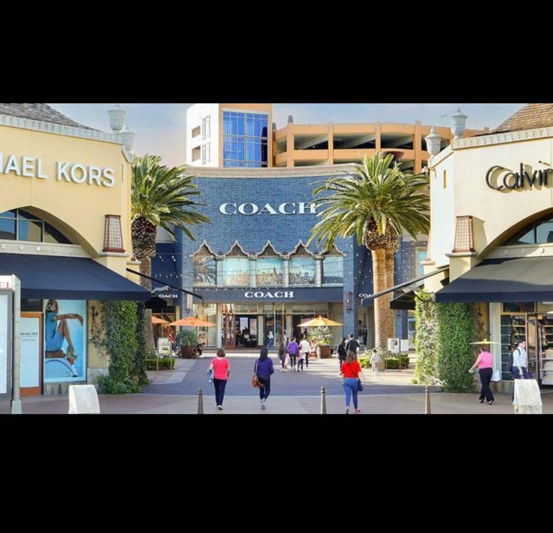 COACHコーチ高級スムースレザータビーミディアム二つ折り財布