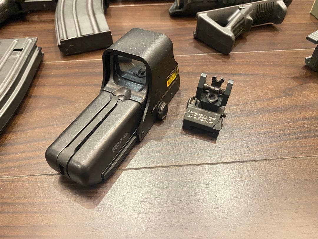 東京マルイ 次世代電動ガン M4A1カービン 付属品多数 マグプル