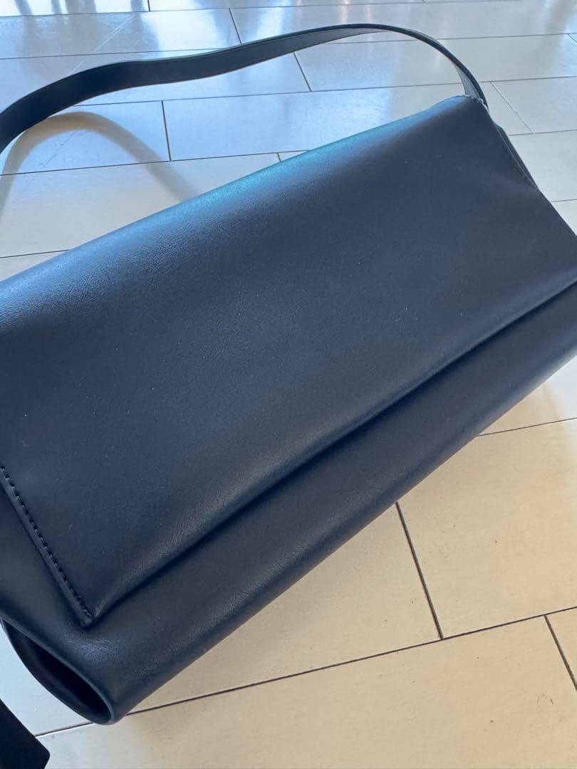 SIMYON シミョン ショルダーバッグ ブラック　川上桃子