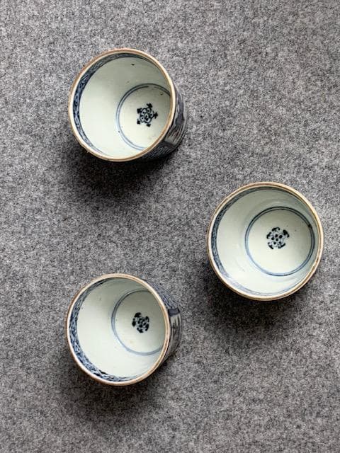 古伊万里 窓絵 染付 たこ唐草模様 猪口 3個 [B22196]