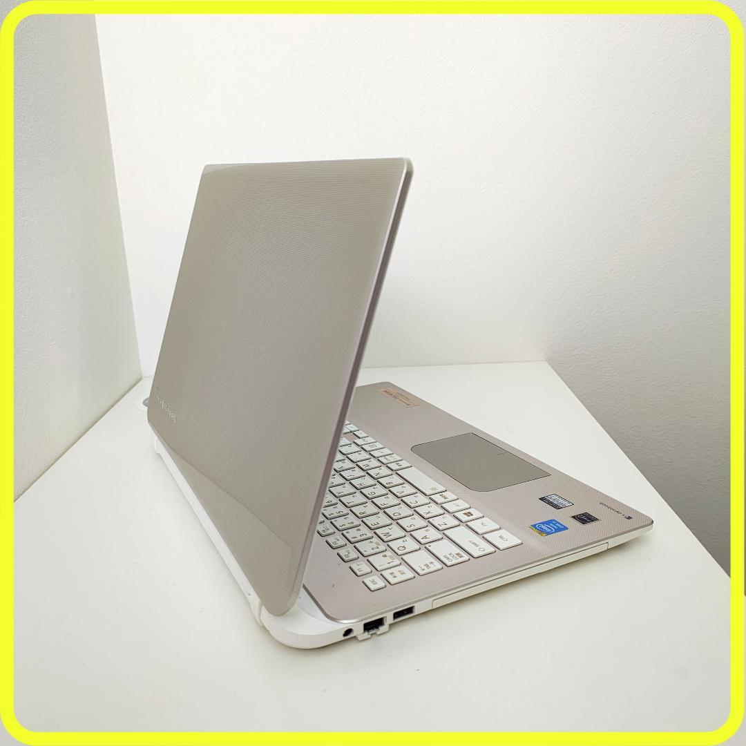 美品　windows11　ノートパソコン⭐️新品SSD256GB　カメラ　791