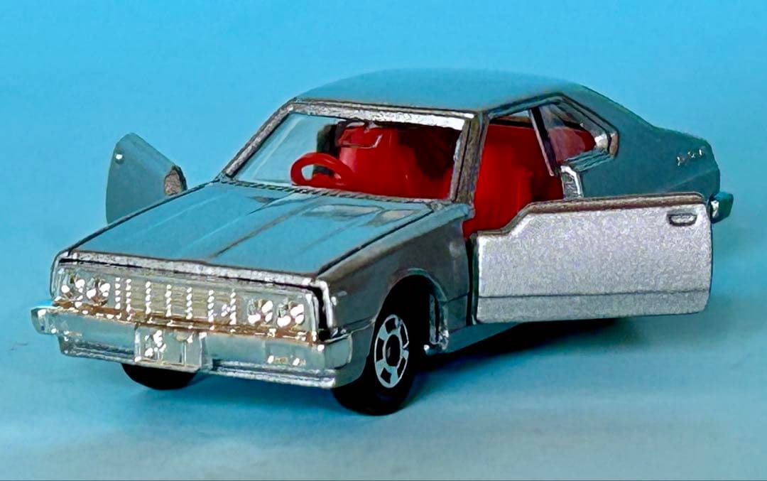 トミカ黒箱 61 ニッサン スカイライン 2000GT-E-S