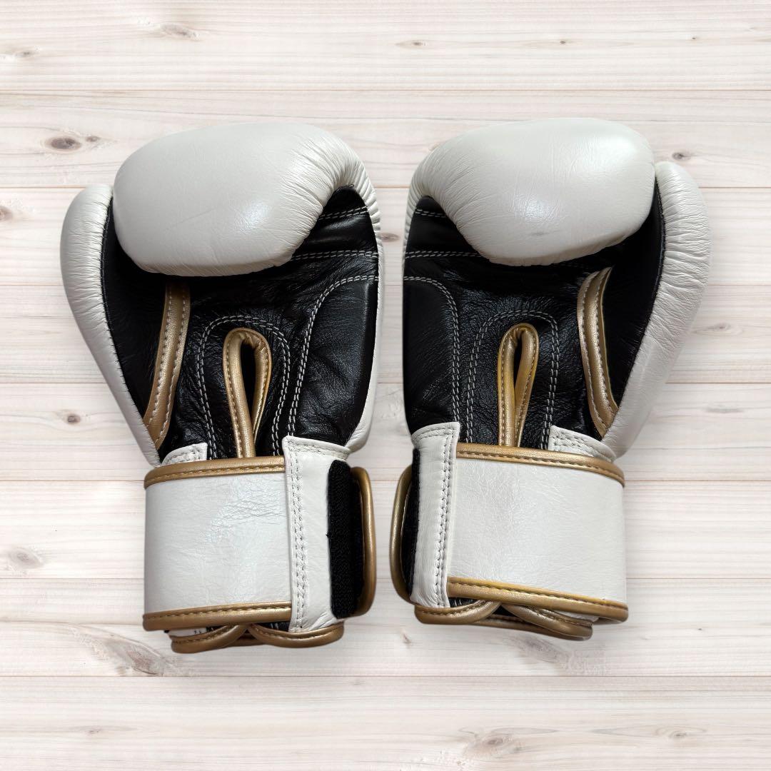 【中古】ISAMI BOXER ボクシンググローブ 白 10オンス