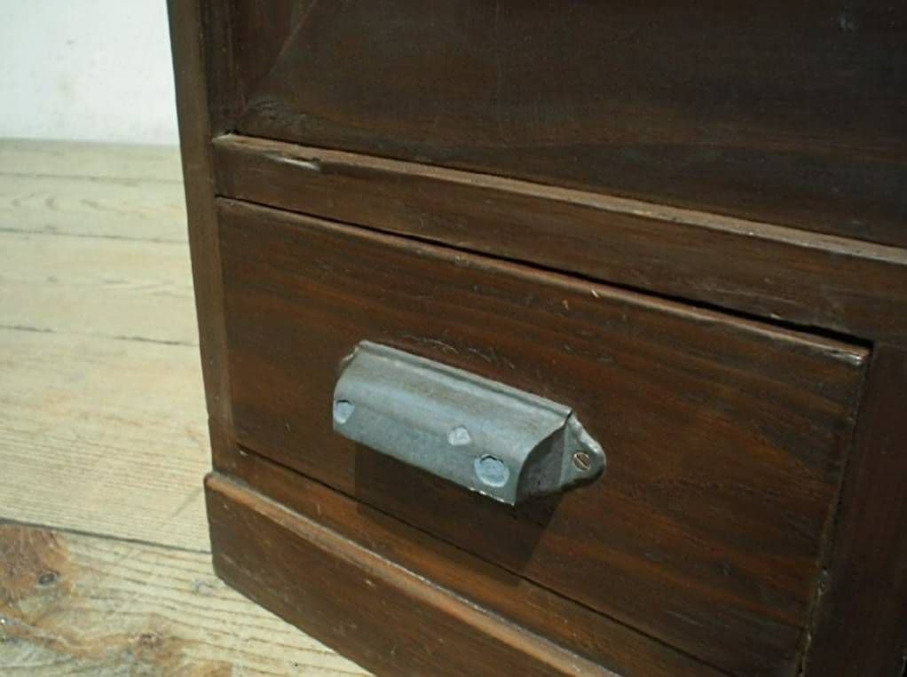 1058 ビンテージ　ケンドン扉の収納棚　飾り棚　本棚　ケース　古家具　レトロ