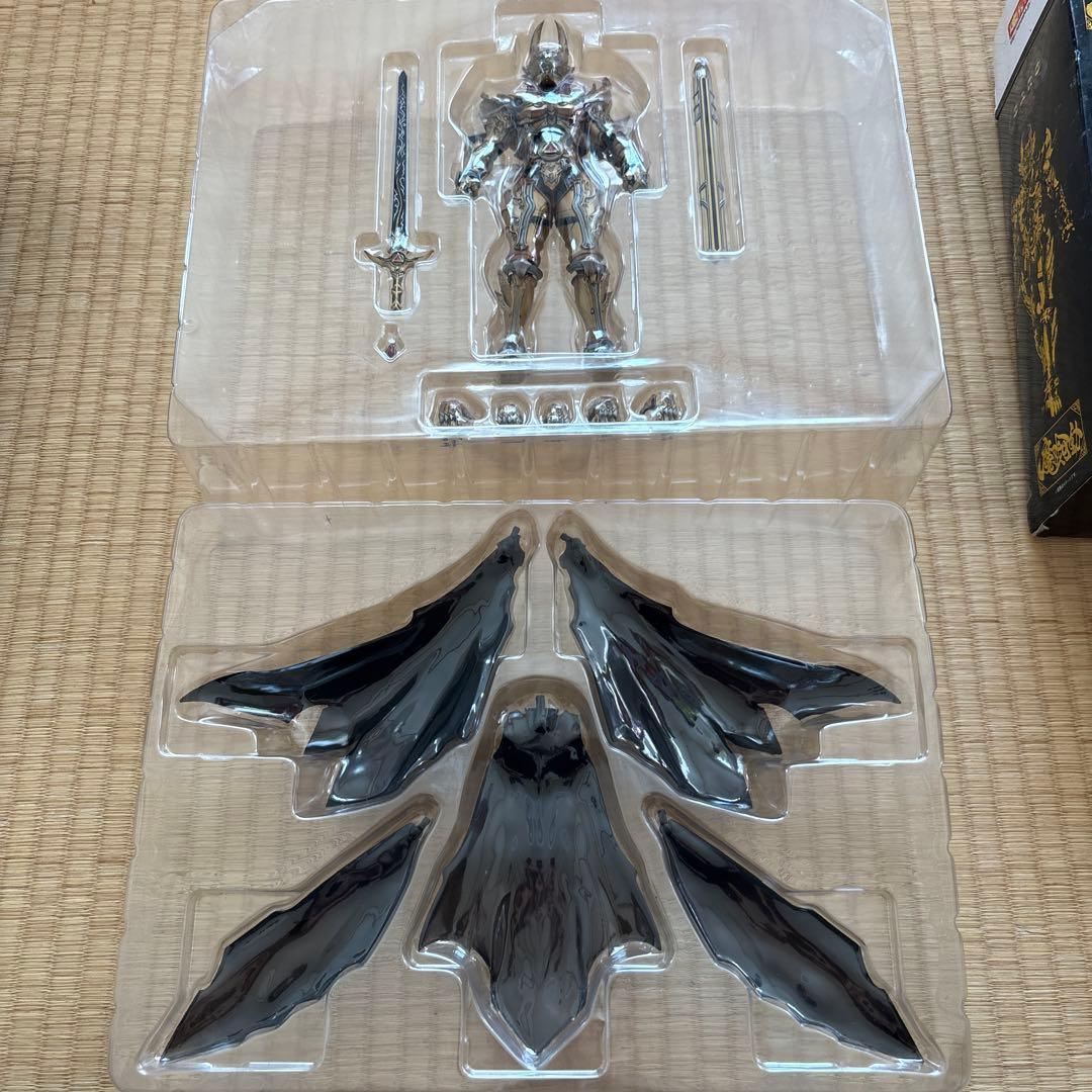 魔戒可動　牙狼ガロ　魔導馬　轟天/ゴウテン　フィギュア