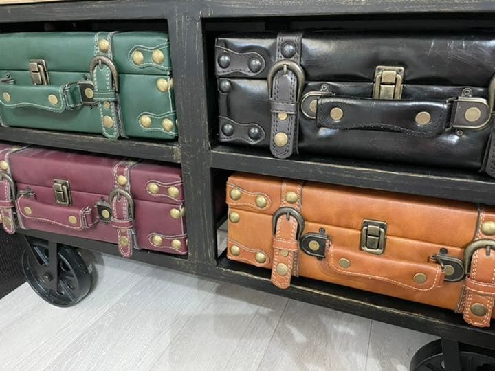 アンティーク調　収納ケース付テーブル兼チェスト美品（449）