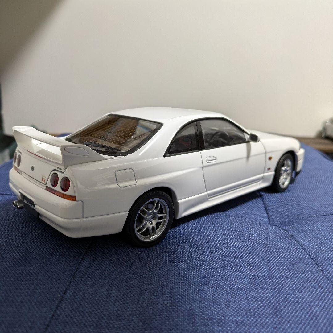オートアート R33 スカイライン GT-R 1/18 R32 R34