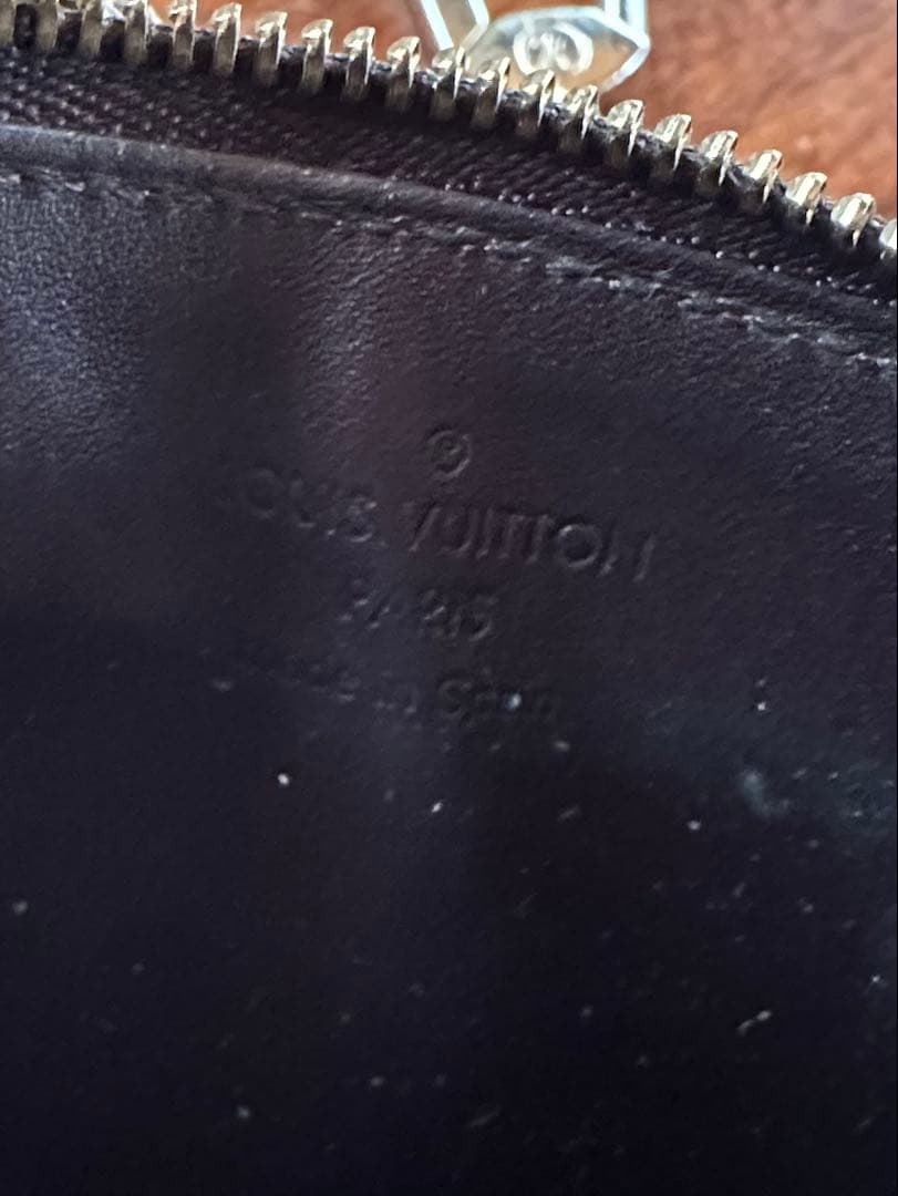 【ルイ ヴィトン】モノグラム ヴェルニ ポシェット クレ アマラント