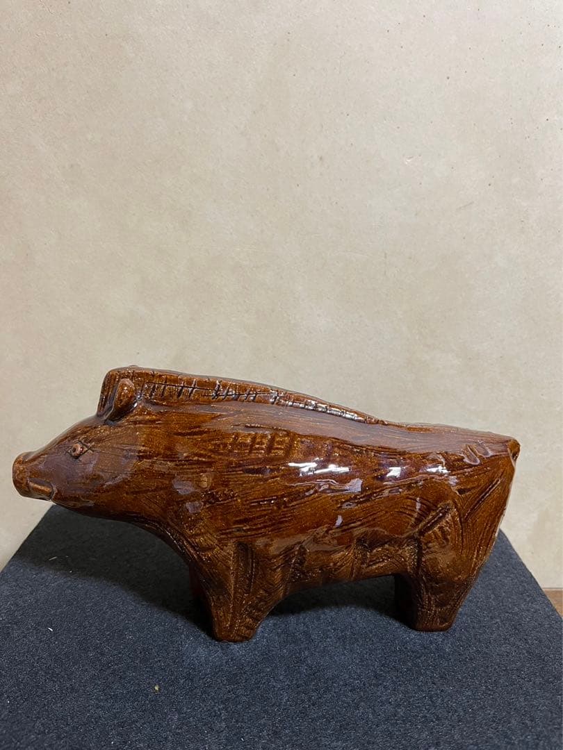 十代大樋長左衛門　（陶冶斎）作　亥　置物